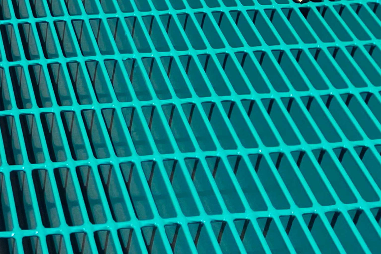 desert-coating-fluidized-bed-banner-grates-close | Desert Coating Solutions